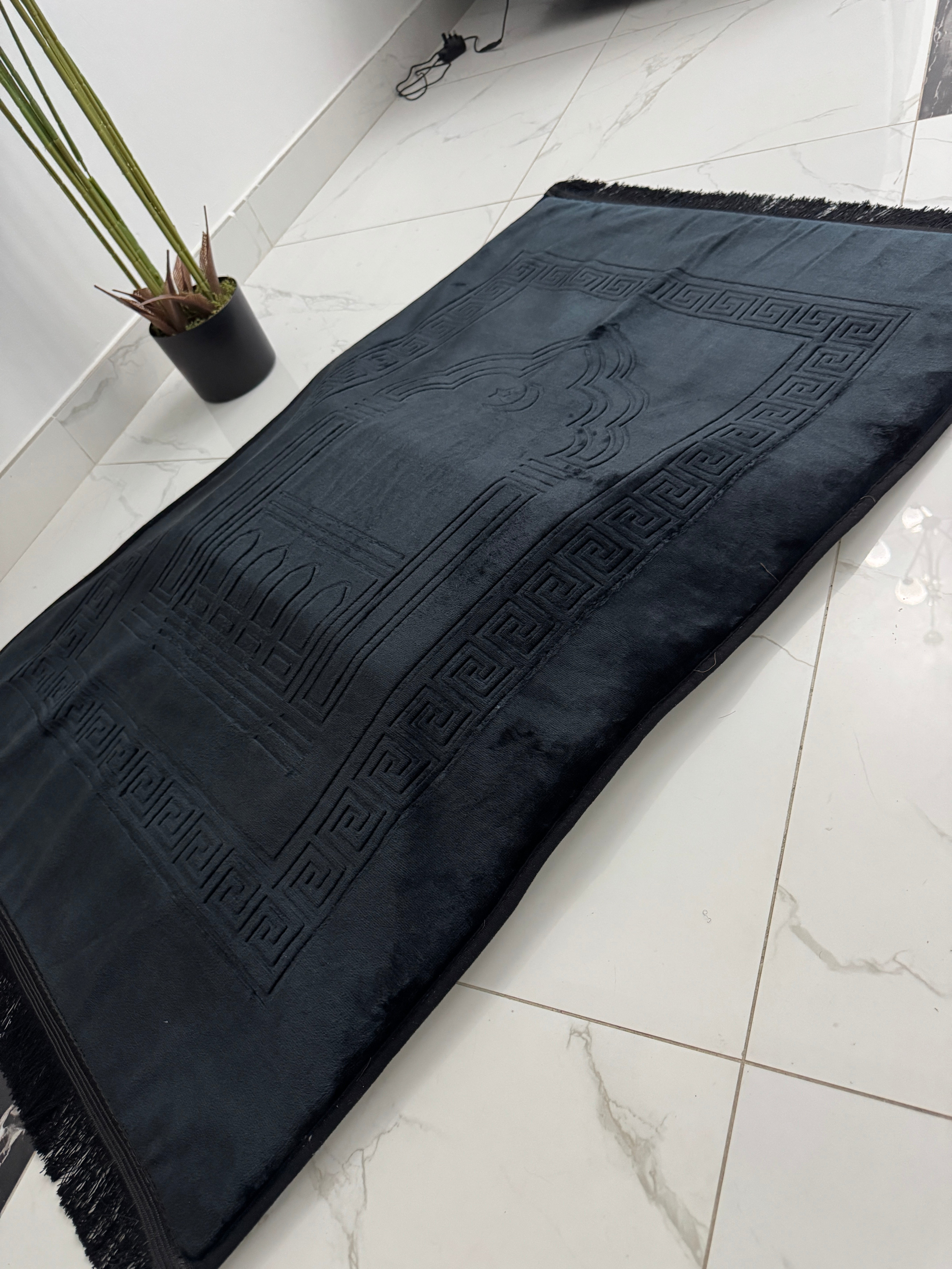 Raha Ergonomic Prayer Mat with Knee Support Cushion | Black Memory Foam Velvet Sajadah