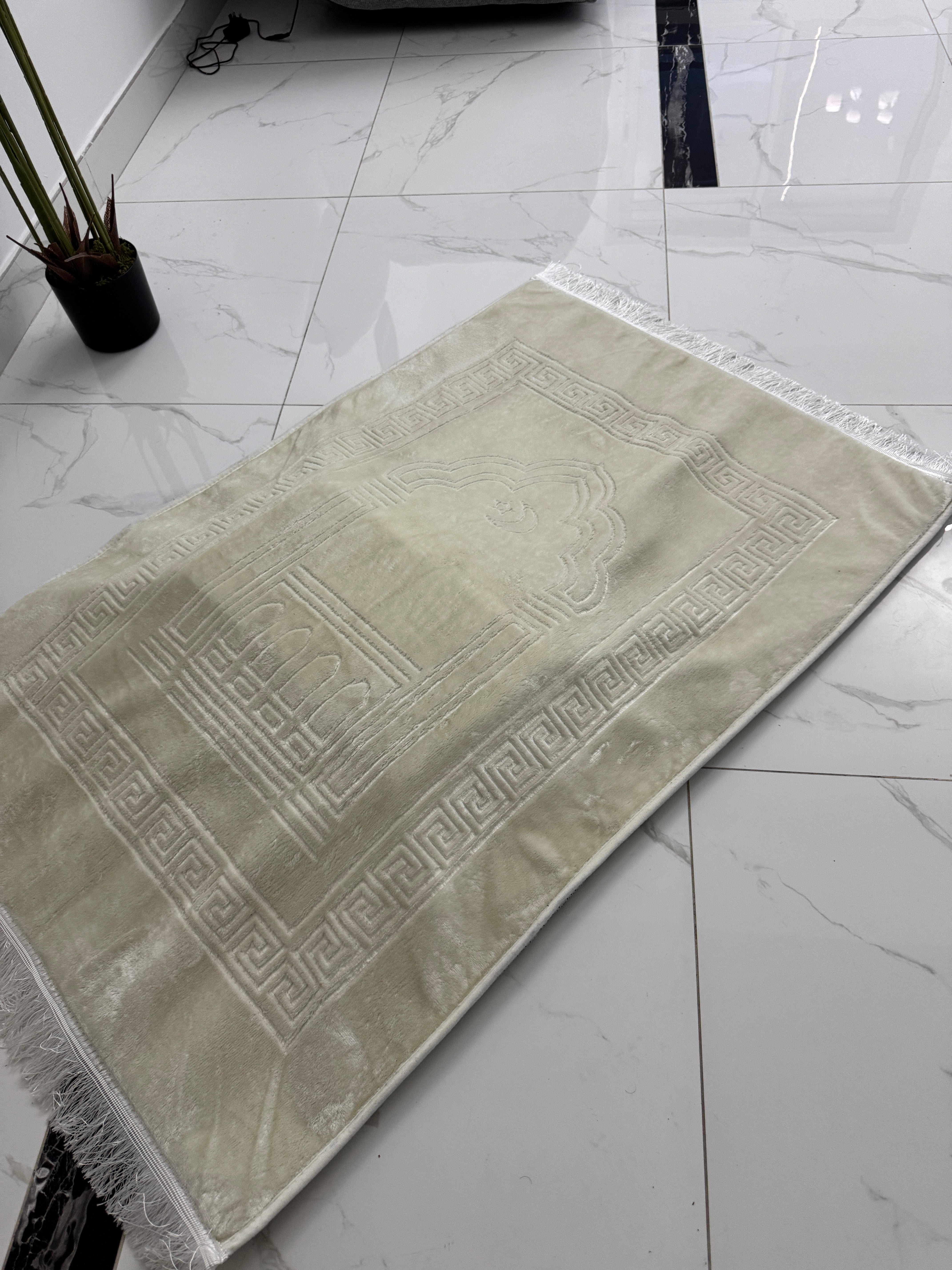 Raha Ergonomic Prayer Mat with Knee Support Cushion | Cream Beige Memory Foam Velvet Sajadah